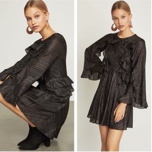 $300 off! 🤩 NWT BCBG MAXAZRIA metallic ruffle cocktail dress FITS LIKE SM!